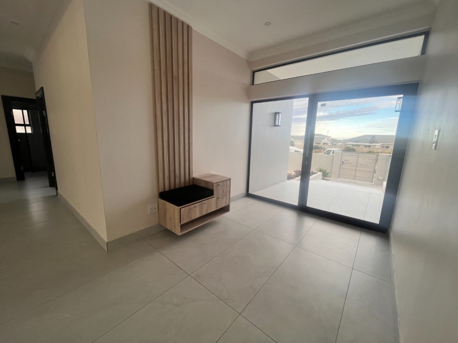 4 Bedroom Property for Sale in Fountains Estate Eastern Cape